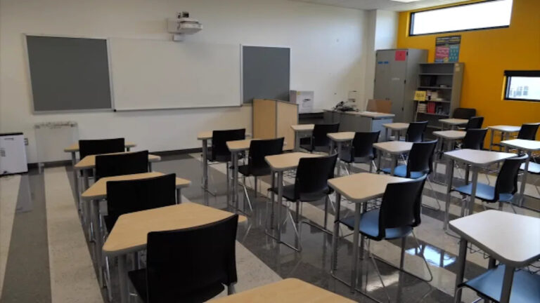 Руководство по противоречивой программе школьного ваучера в Техасе опубликовано