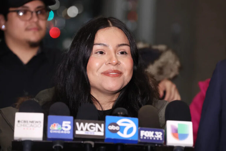 Продолжается уголовное расследование, связанное со стрельбой чикагской женщины агентом пограничного патруля, говорят федералы