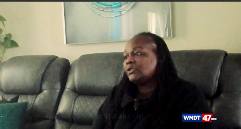 Мать из Мэриленда избила толпу детей, пытаясь защитить своего ребенка от хулиганов