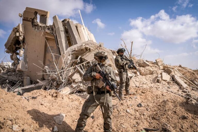 Израильская армия в обмене огнем с палестинцами в Рафахе