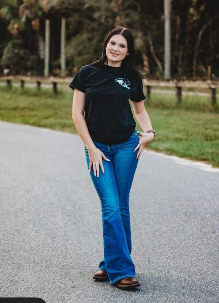 Похороны Анны Кепнер, подростка из Флориды, которая умерла в круизе, сегодня.