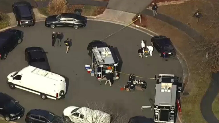 Обновленный толчок ФБР в деле о трубной бомбе показывает, как свежие глаза могут изменить застопорившееся расследование.