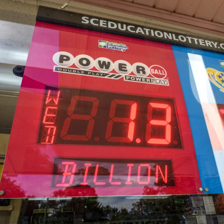 Можно ли купить лотерейные билеты с дебетовой картой в СК? Как играть в Powerball за $1,3 млрд