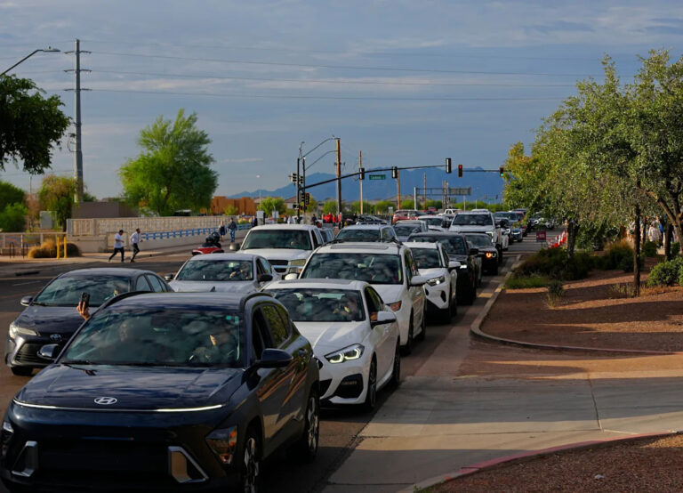 Законно ли парковаться перед чьим-то домом?