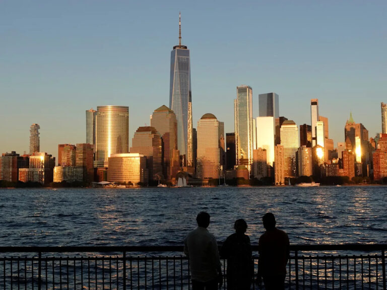 Фотографии показывают, как изменился горизонт Манхэттена после терактов 9/11