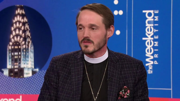 Пастор из Чикаго после жестокого ареста ICE встревожен: США столкнулись с «кризисом морали»