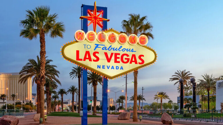 Причины, по которым туризм в США переживает столь драматическое падение