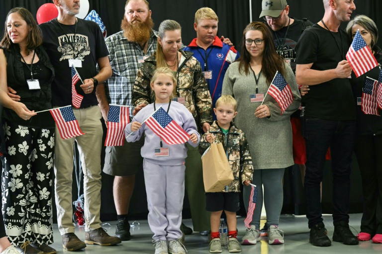 США обвиняют С.Африку в домогательствах к американским чиновникам, работающим с африканерами