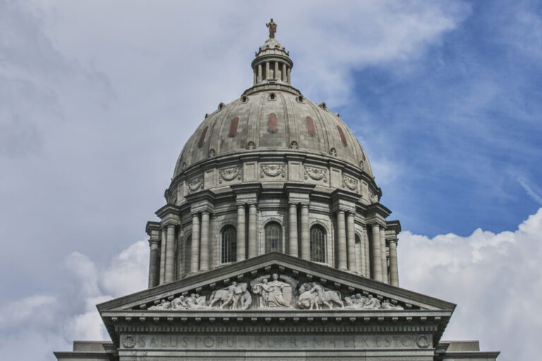 Минимальная зарплата в Миссури вырастет более чем на доллар в 2026 году