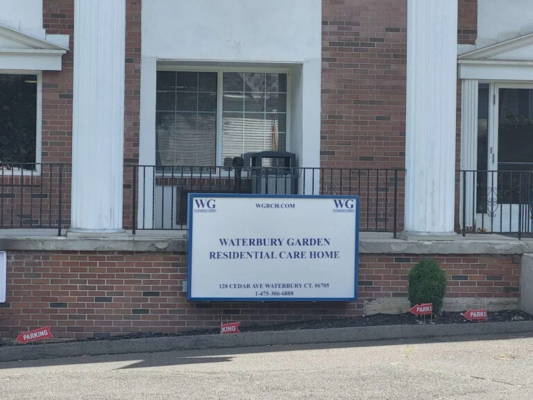 Уотербери пытается заблокировать прием новых клиентов в интернат: «Мы чувствуем себя целеустремленными»