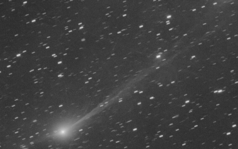 Зеленая комета приблизилась к Земле ближе всего