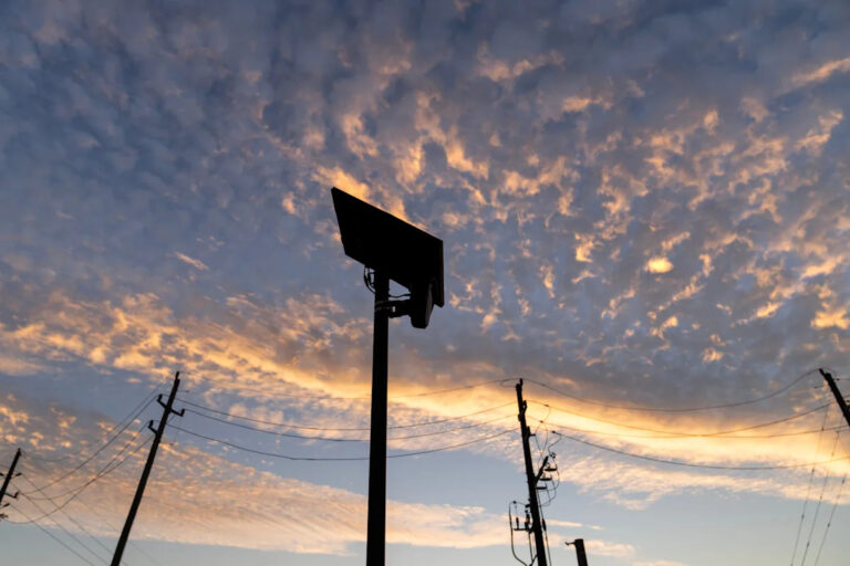 Либеральные города отступают от трекеров номерных знаков на фоне опасений по поводу конфиденциальности — и Трамп