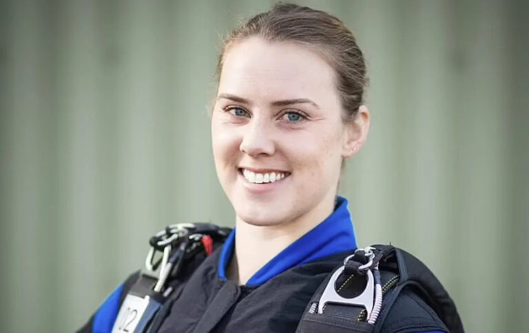 MoD выплатит миллионы за травмы от прыжка с парашютом