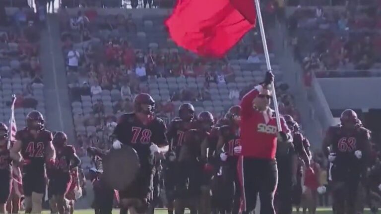 Студенты СДГУ отодвигают предлагаемое повышение платы за спорт в значительной степени