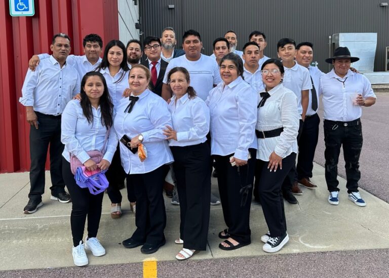 Испанское население процветает в одном небольшом городке СД