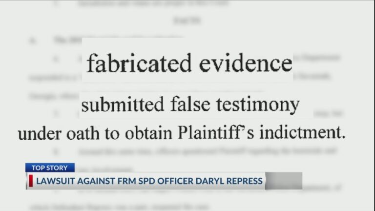 ТОЛЬКО ON 3: Незаконно арестованный мужчина судится с городом, офицер