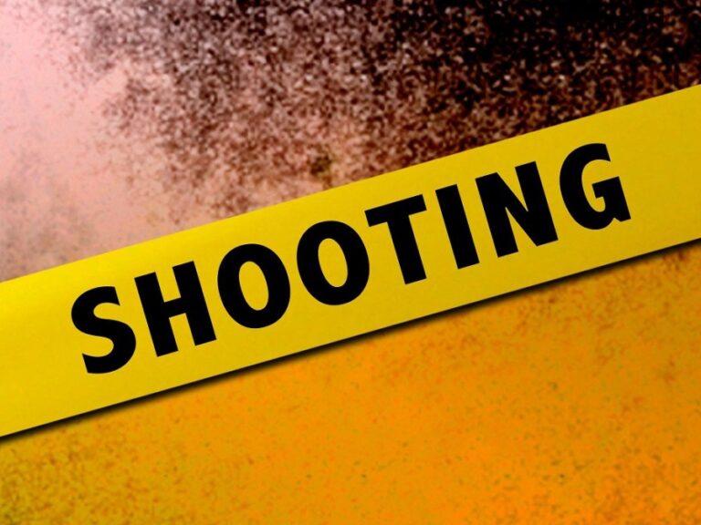 Офицер и предполагаемый подозреваемый получили ранения в обмен на стрельбу