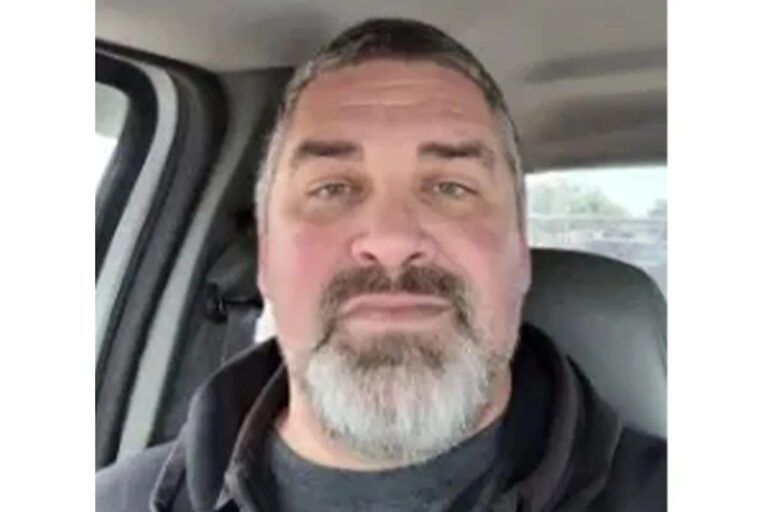 Бывший полицейский признал себя виновным в использовании полицейских баз данных для преследования десятков женщин за отношения