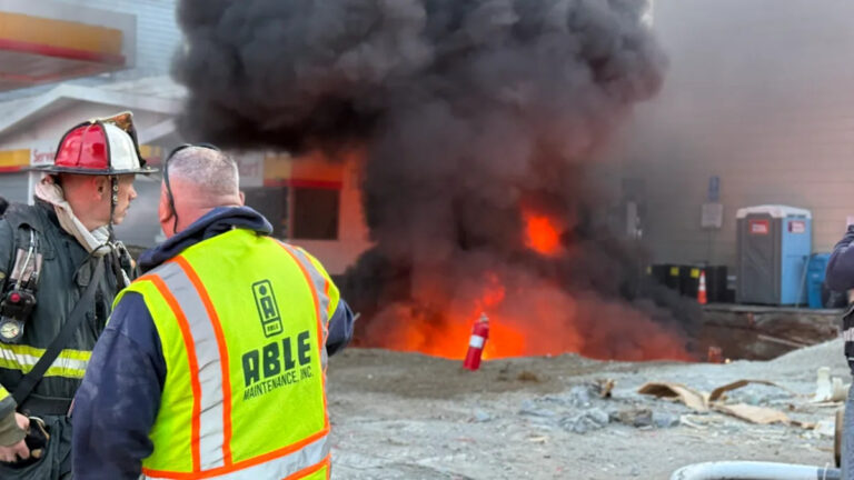 Газовый танк загорелся на станции Shell в Сан-Франциско