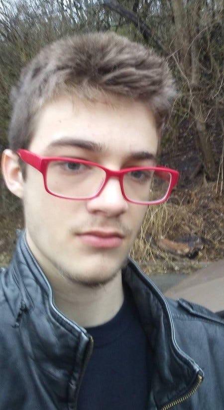 Психически больной мужчина обвиняется в убийстве отца топором, который будет содержаться под стражей бессрочно