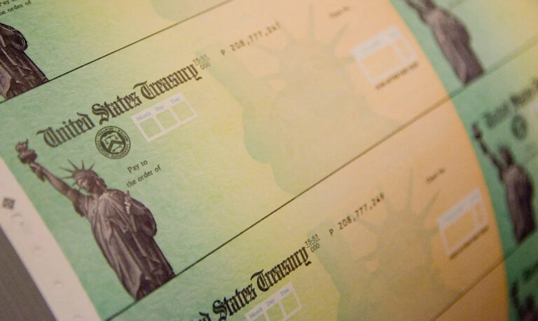 Могут ли флоридцы рассчитывать на новый тариф в размере 2000 долларов США?