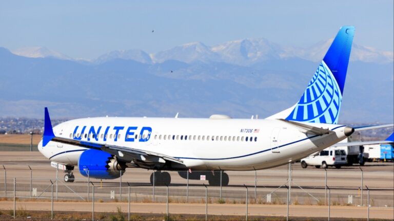 Рейс United Airlines упал с воздушным шаром над Ютой