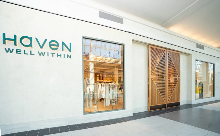 KnitWell Group запускает первый постоянный магазин