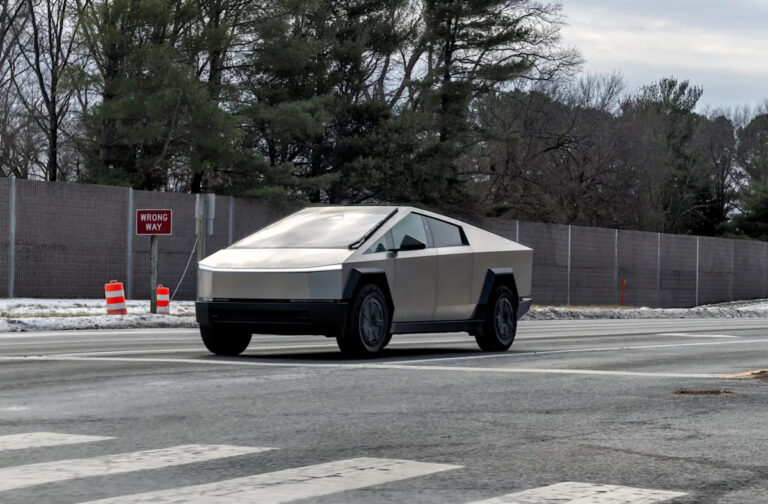 Tesla подала иск после крушения Cybertruck: «Катастрофические дефекты дизайна»