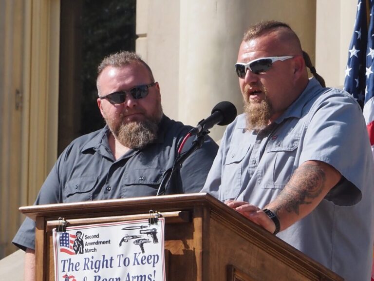 Мичиганский мужчина, оправданный в заговоре с Уитмером, готовится баллотироваться на пост губернатора