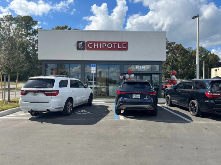 Какие рестораны открыты на Рождество? Подробности о Чипотле, Венди, больше