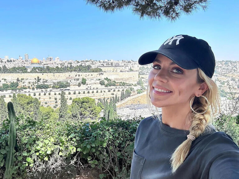 Бывший ведущий ESPN Саманта Пондер рассказала о дочери средней школы, играющей против транс-спортсмена