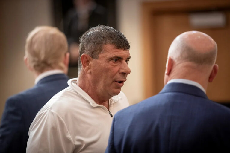 Известный гангстер Ральф Сантаниелло вернулся в суд из-за инцидента с яростью на дороге