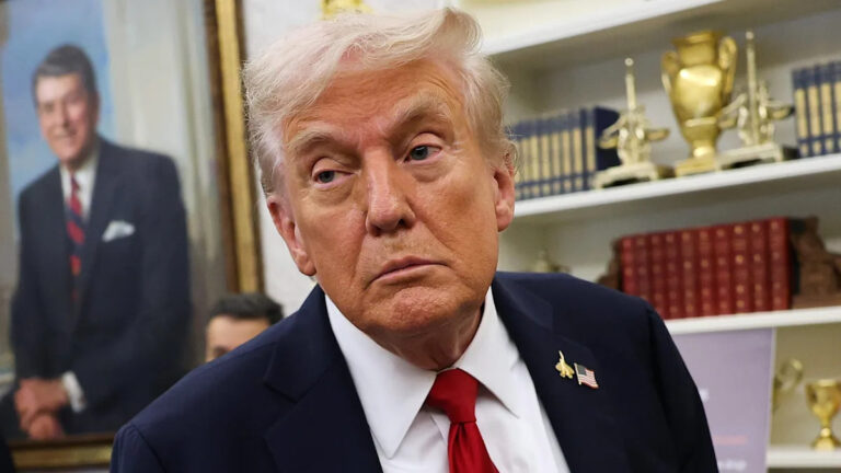 Кейтлан Коллинз раскрыла 79-летнюю историю Трампа, у которой странные привычки сна