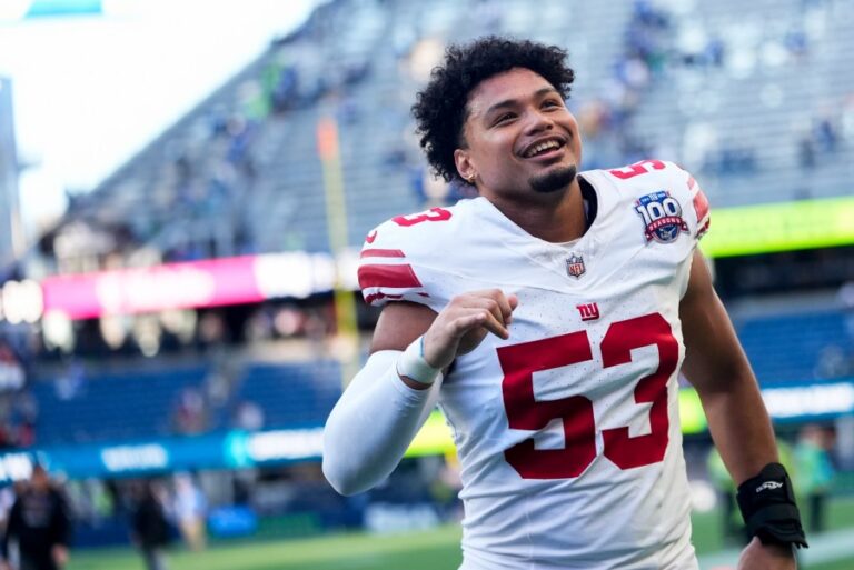 17 игроков в гавайских галстуках составляют списки мужчин NFL 53