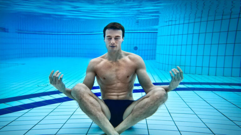 Фридайвер провёл в воздухе почти полчаса и побил мировой рекорд