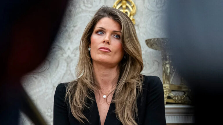 Прокурор королевы красоты Трампа унижен после очередного тайпо в кампании возмездия