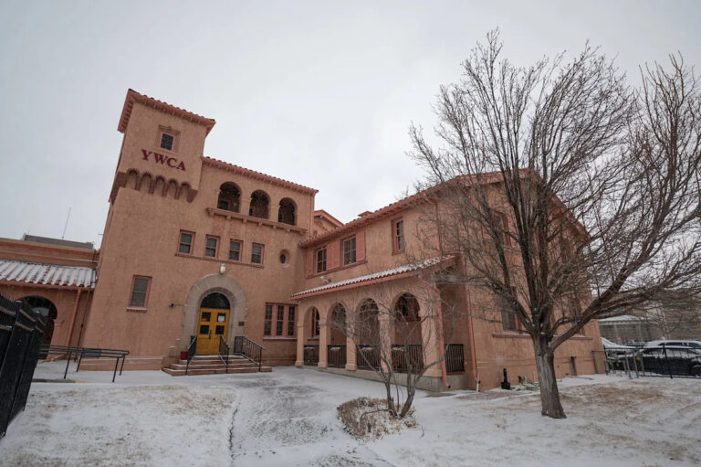 Центр безопасности Марипоса преобразует исторический бассейн YWCA