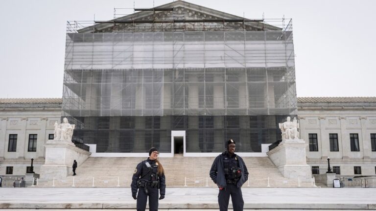 Победная серия Трампа на экстренных скидках Верховного суда