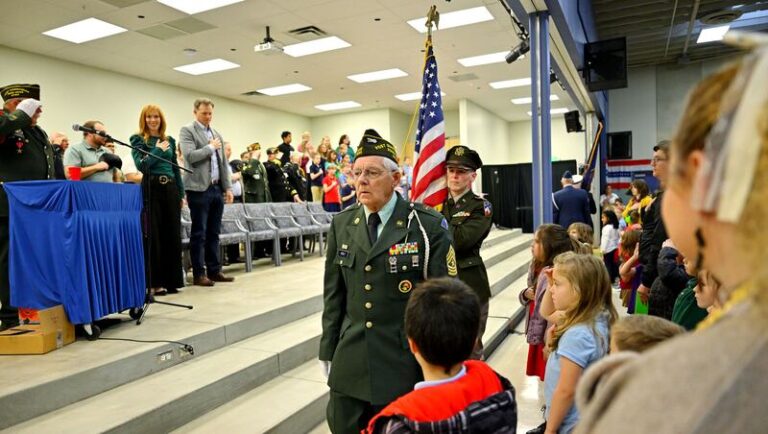 День ветеранов — салют всем, кто носит американскую униформу — вчера и сегодня