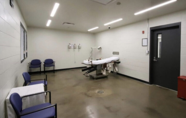 Индиана казнила Роя Ли Уорда за убийство подростка Стейси Пейн в 2001 году