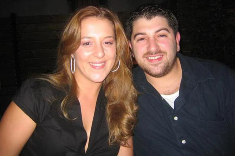 Муж убивает любимого учителя, чтобы сохранить жизнь порно, что не позволяет ему быть разоблаченным