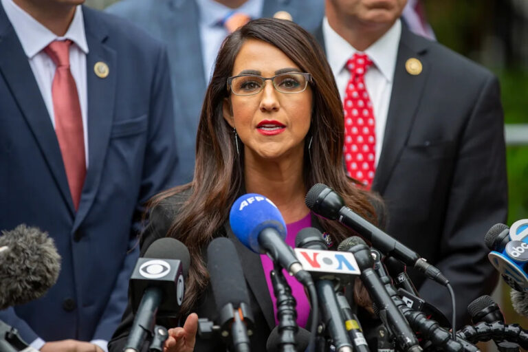 Шоковый комментарий депутата MAGA после посещения кризисного заседания Ситуационной комнаты по Эпштейну