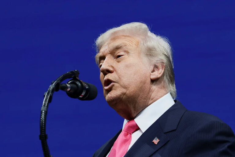 Трамп заявил, что не угрожает смертью шести «неверным» демократам