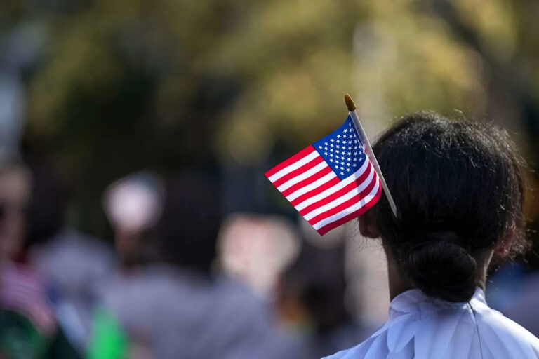 Банки, почтовые отделения, школы, магазины открыты в День ветеранов?