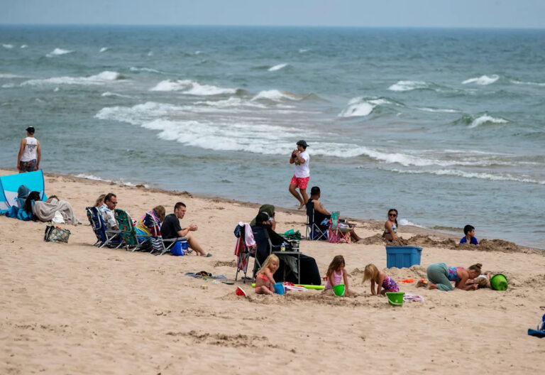 Вот что заменяет Кайтса над озером Мичиган в выходные дни в Нешоте.