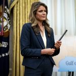 Линдси Халлиган все еще играет роль прокурора США