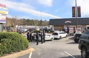 17-летний мужчина погиб после покупки в комплексе в Атланте