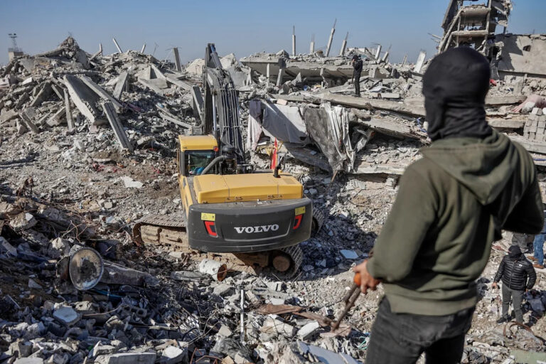 Израиль-Газа: Коффин с возможным мертвым заложником перевернулся