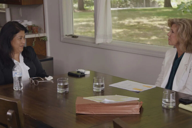 Мать Индианы найдена зарезанной в фургоне после того, как она покинула дом, чтобы купить Масу в продуктовом магазине