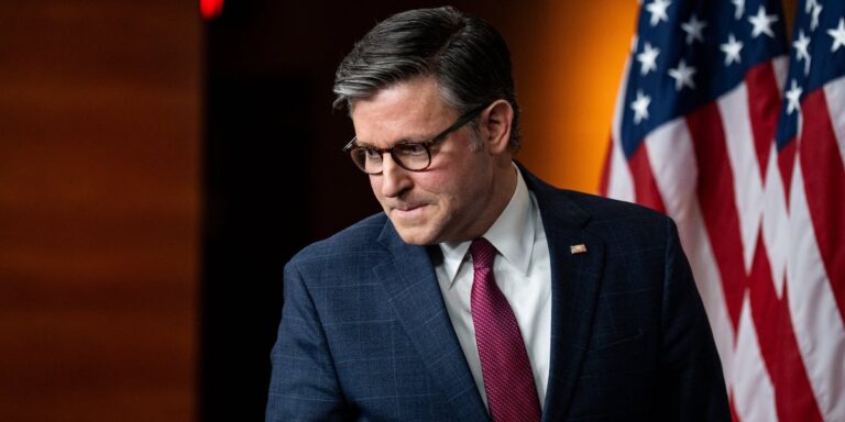 Умеренные республиканцы проголосовали за продление субсидий Obamacare